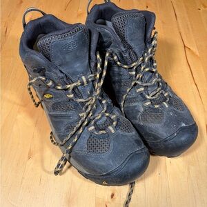 Keen Black Outdoor Boots with Gold Accents